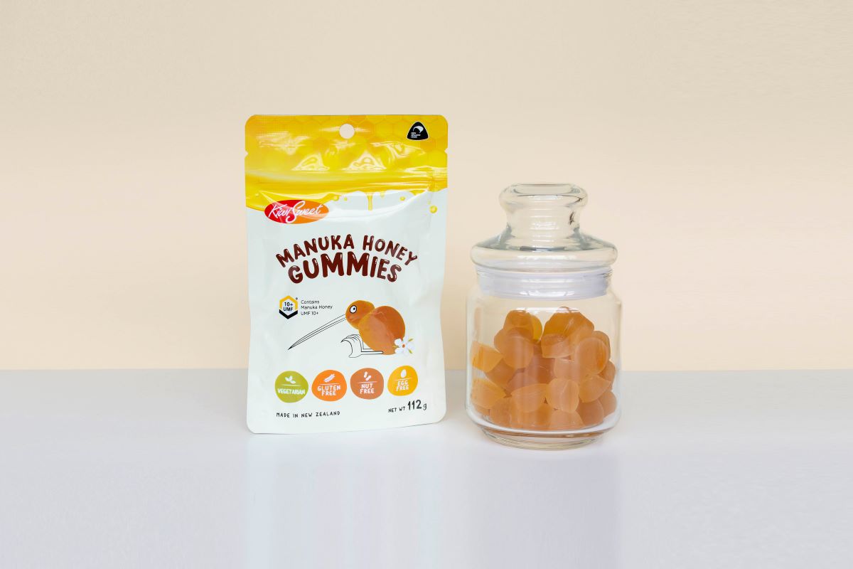 Product image of Manuka Honey Gummies from KiwiCorp – tasty immune-boosting treats with certified UMF® honey.